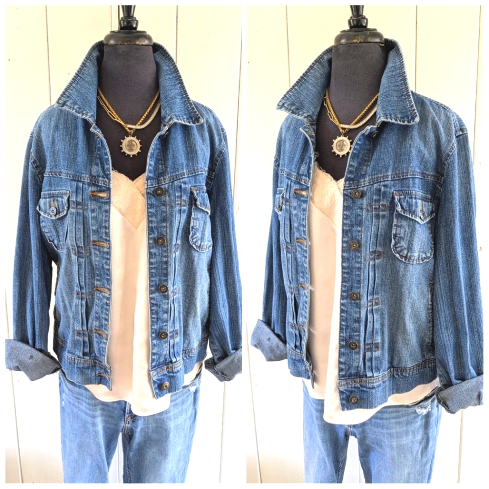Saint John's Bay Vintage Classic Blue Denim Jacket sz M